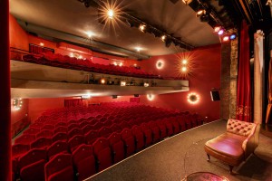 Saal von Bühne